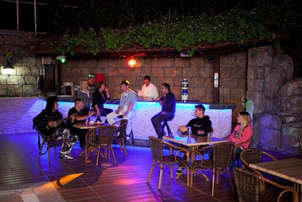 אלאניה Diamore Hotel מראה חיצוני תמונה